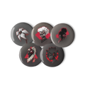 Set de 5 badges ronds aux motifs AfroSingers par Wam aux couleurs rouge, noir et blanc